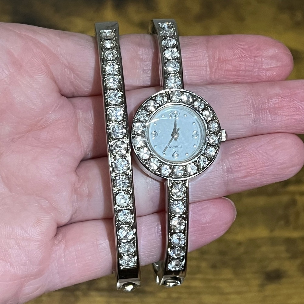 Silver Rhinestone Quartz Watch & Bracelet Set